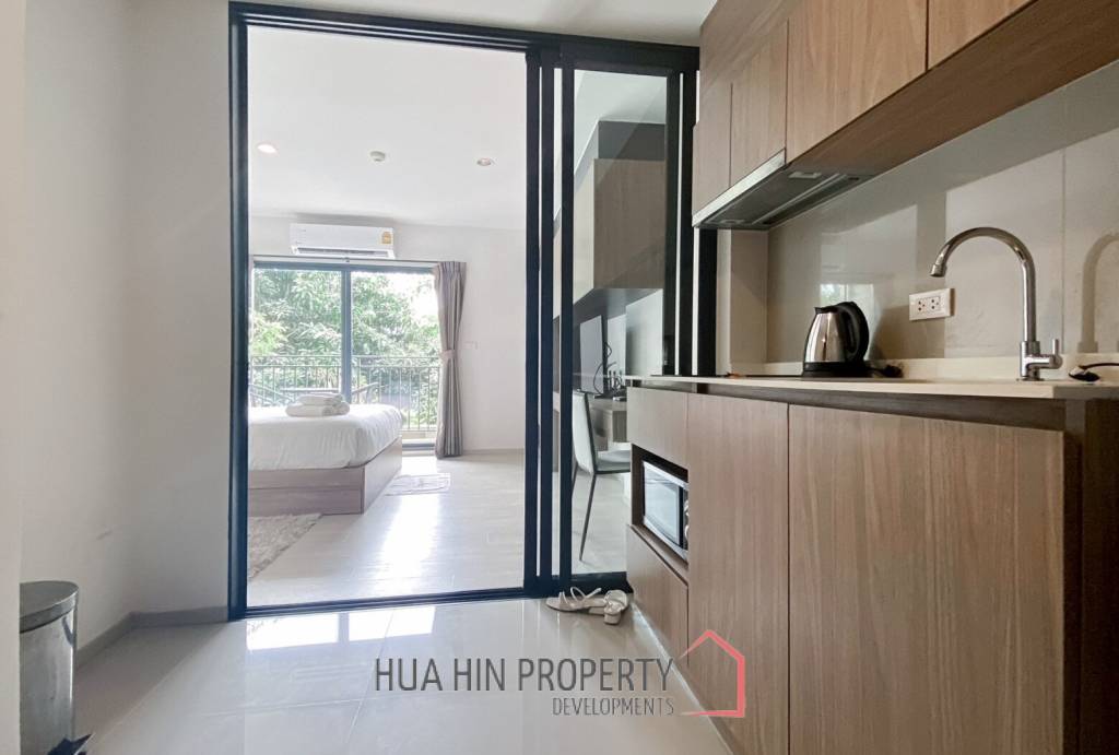 La Casita: Studio Condo In Town