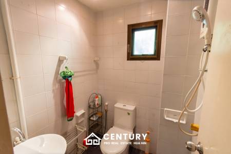 PALM HILL CONDO : 4 bed ground floor