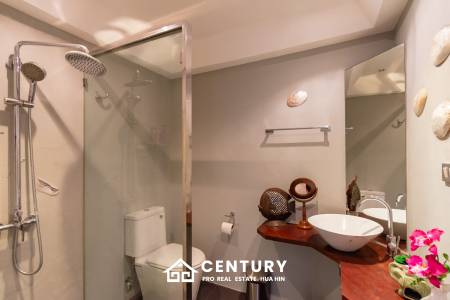 PALM HILL CONDO : 4 bed ground floor