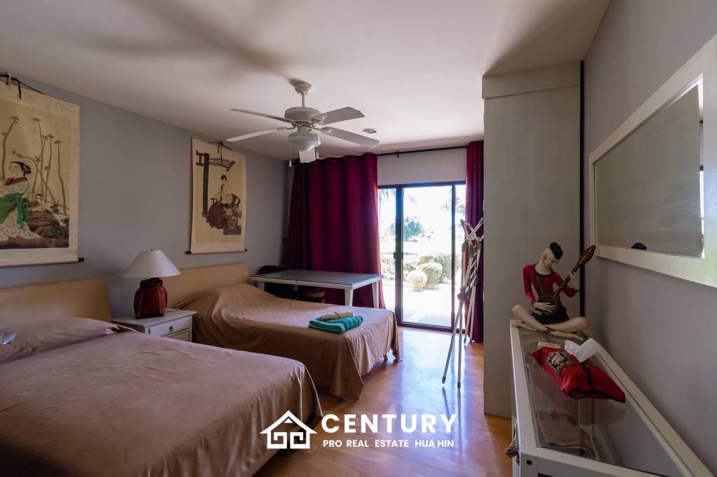 PALM HILL CONDO : 4 bed ground floor