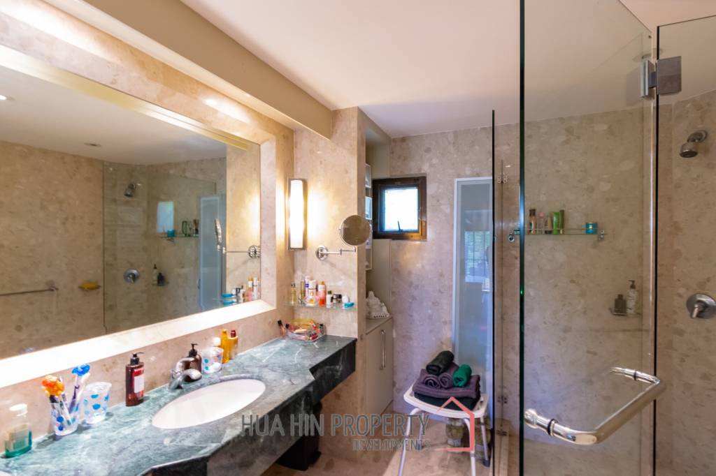 PALM HILL CONDO : 4 bed ground floor