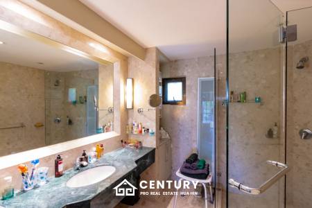 PALM HILL CONDO : 4 bed ground floor