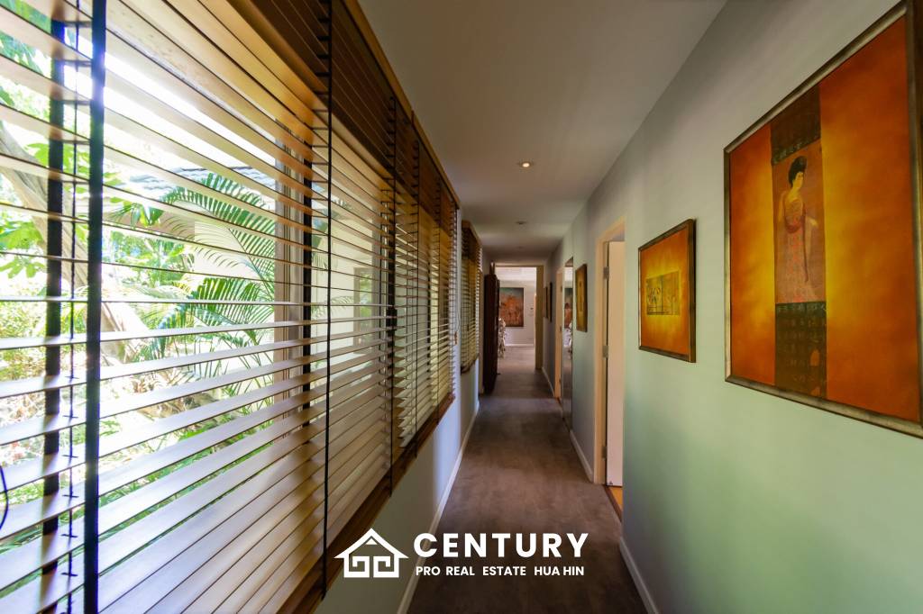 PALM HILL CONDO : 4 bed ground floor