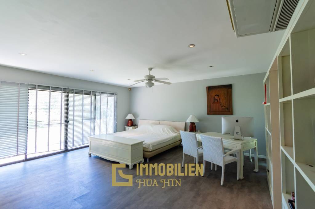 PALM HILL CONDO : 4 bed ground floor