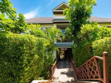 PALM HILL CONDO : 4 bed ground floor