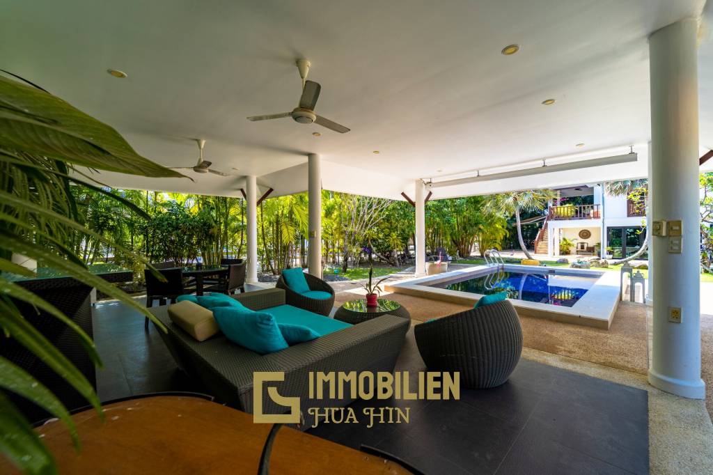 Royal Garden: Beautiful 4 bedroom Pool Villa