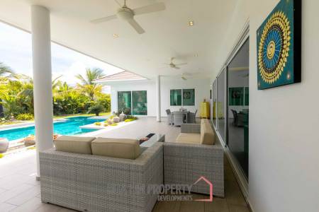 Palm Avenue : 3 Bedroom Pool Villa - New Development