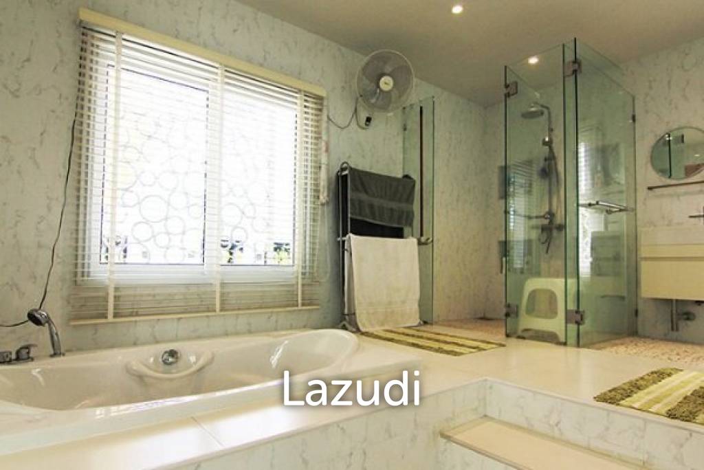 1,720 Sqm 4 Bed 3 Bath Villa For Sale