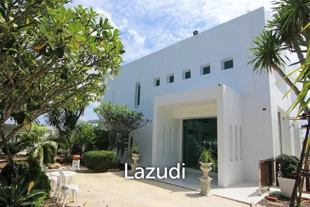 1,720 Sqm 4 Bed 3 Bath Villa For Sale