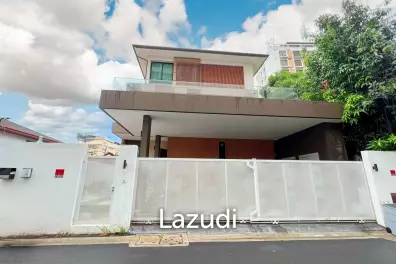 7 Bed 8 Bath 625 SQ.M House in Soi Intamara 29