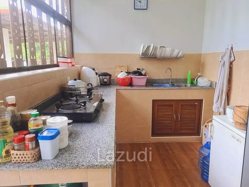 Beachfront house for sale at Bang Saphan