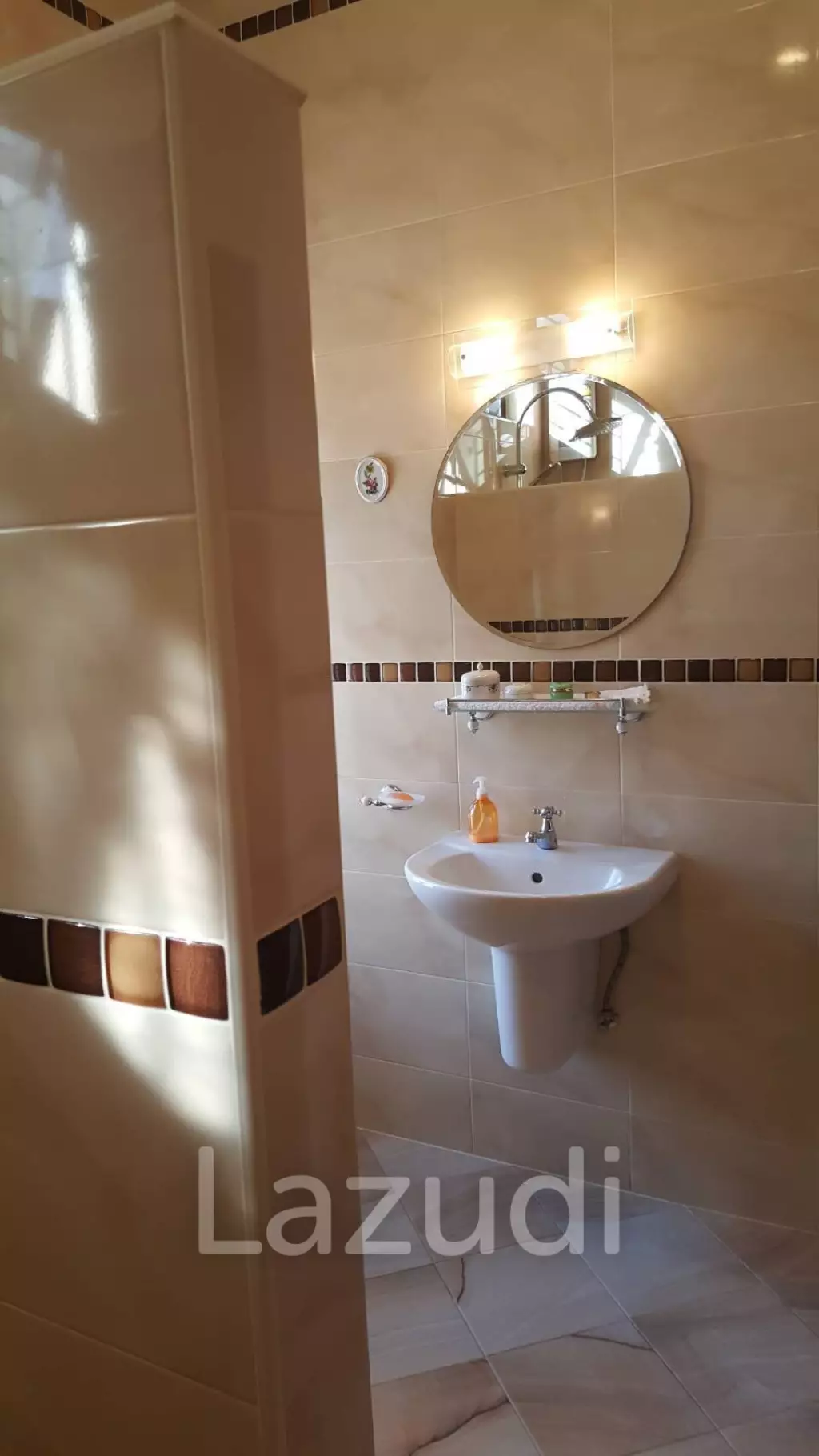 Beachfront house for sale at Bang Saphan