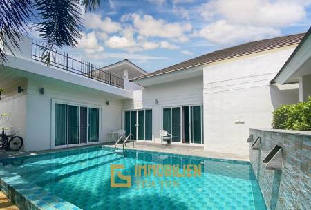 La Sierra: 2 bedroom pool villa for sale