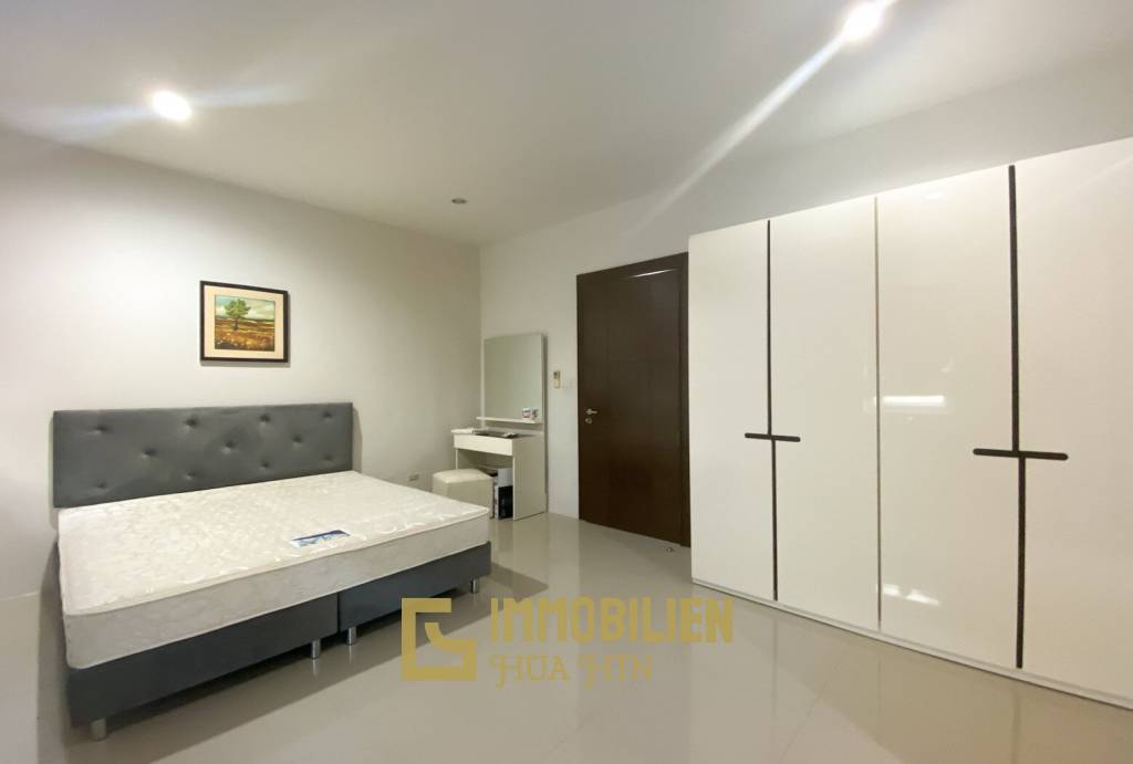 La Sierra: 2 Schlafzimmer Pool Villa in der Soi 102