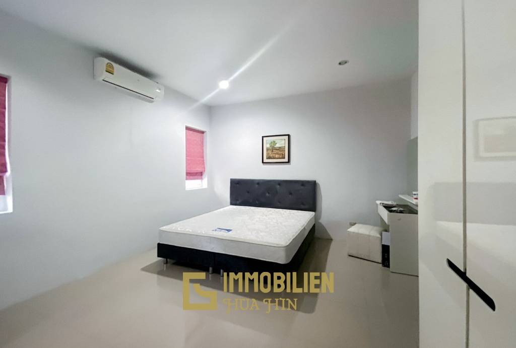 La Sierra: 2 Schlafzimmer Pool Villa in der Soi 102