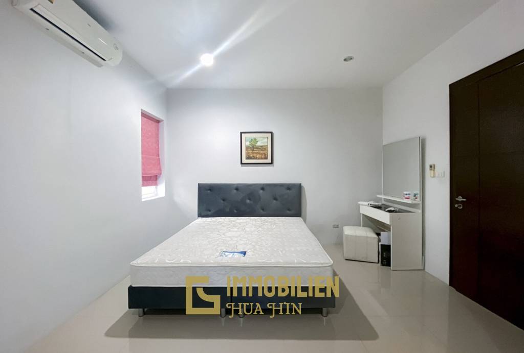 La Sierra: 2 Schlafzimmer Pool Villa in der Soi 102