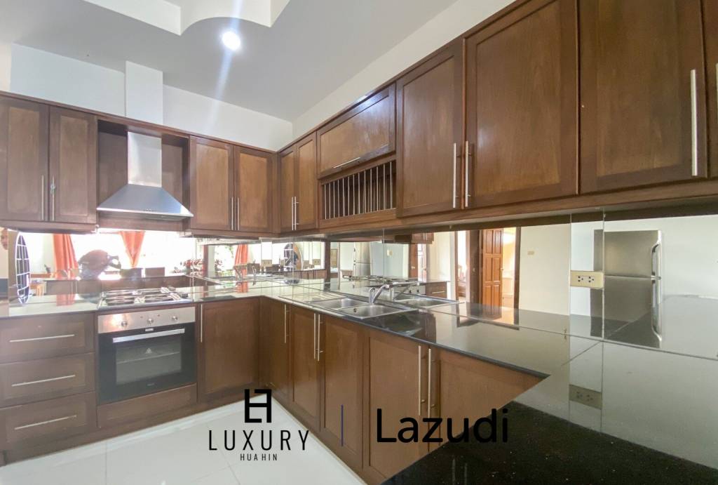 Orchid Palm Homes 2 : 3 Bedroom Pool Villa