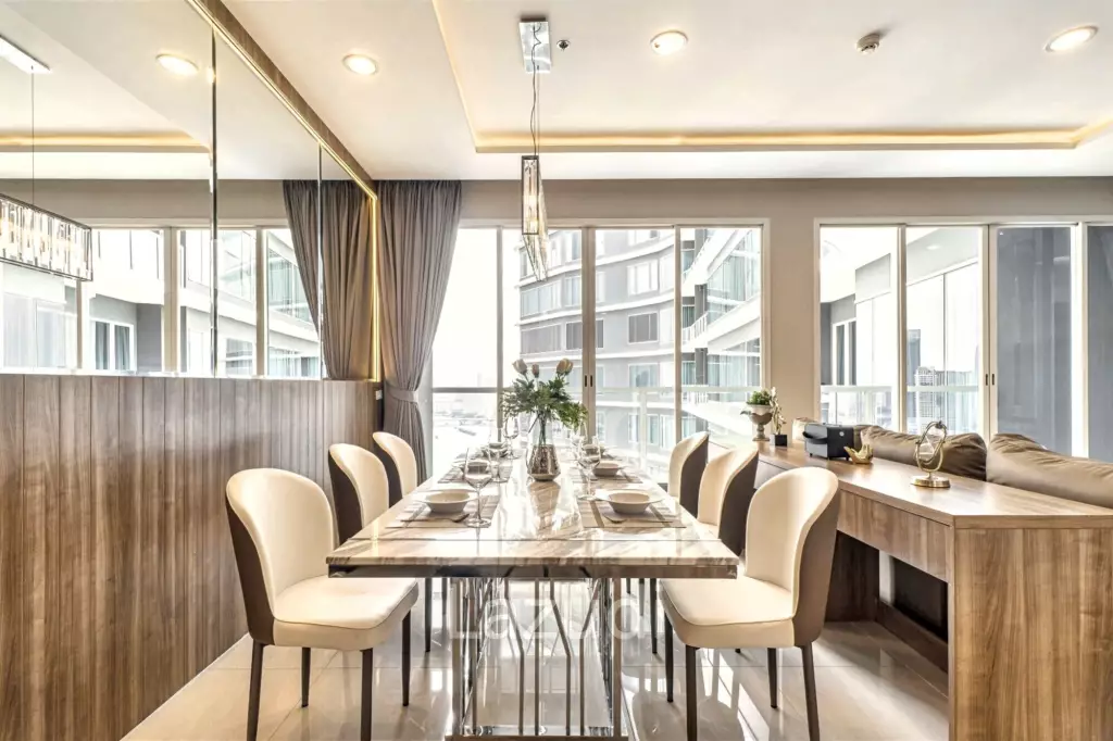 3 Bedrooms 3 Bathrooms 160 Sq.M. Menam Residence