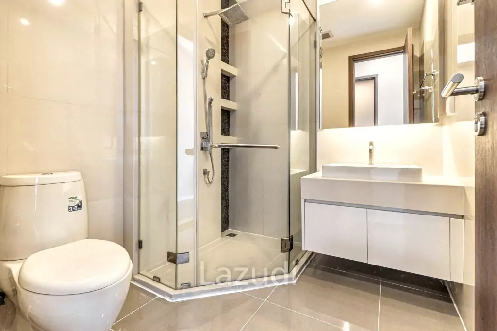 3 Bedrooms 3 Bathrooms 160 Sq.M. Menam Residence