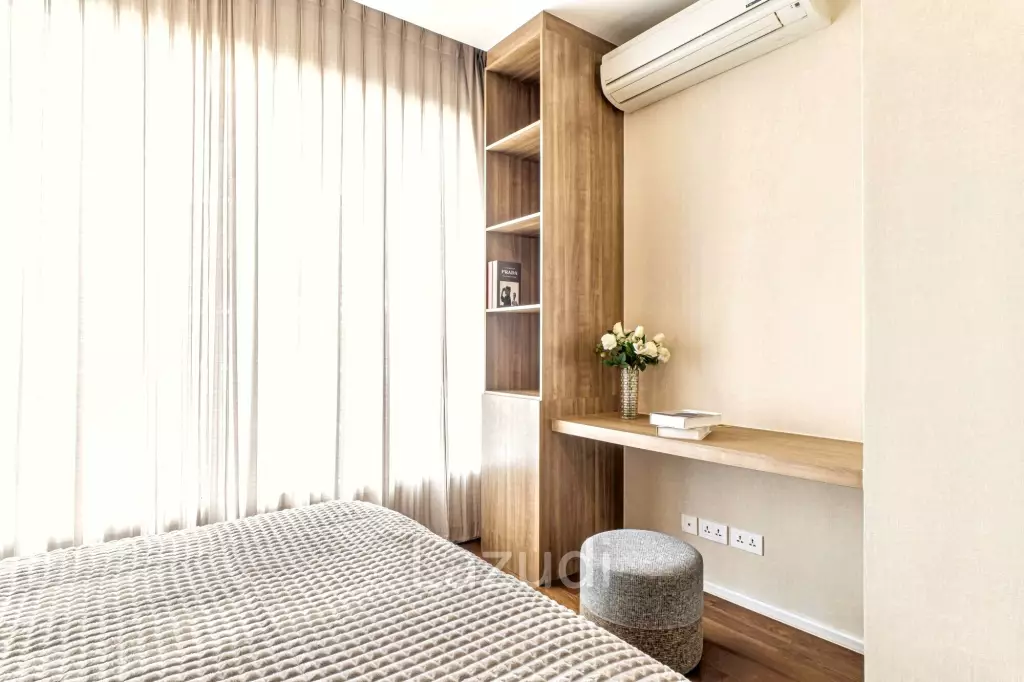 3 Bedrooms 3 Bathrooms 160 Sq.M. Menam Residence
