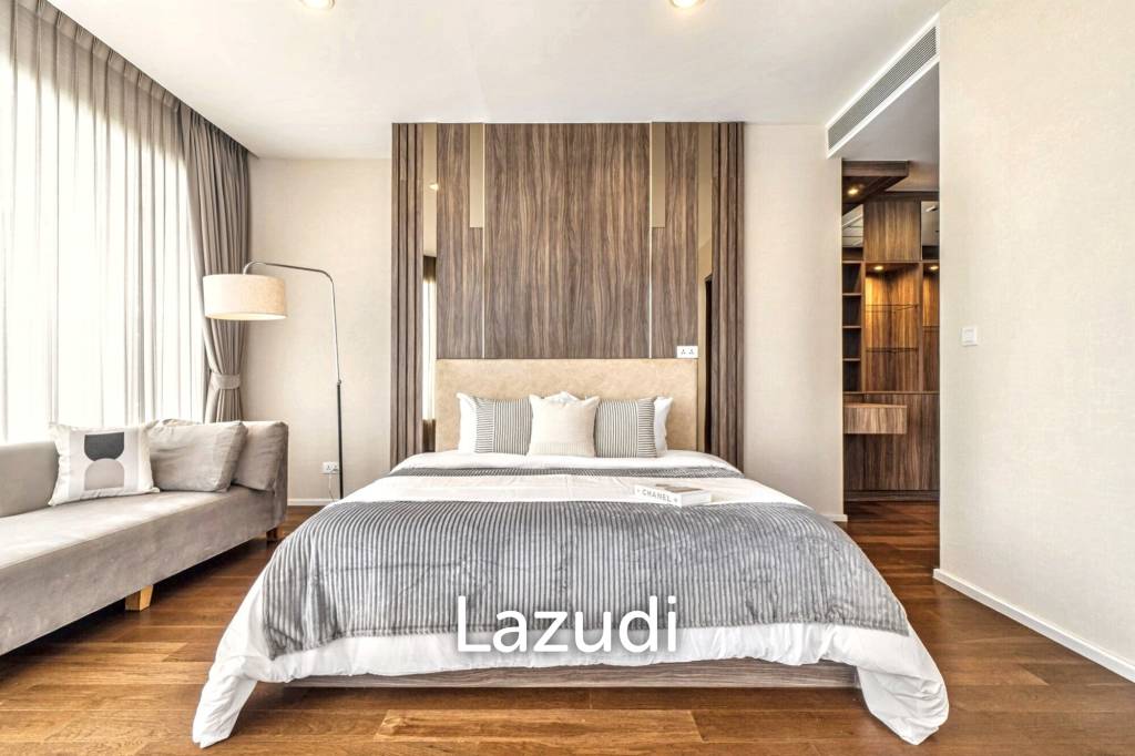 3 Bedrooms 3 Bathrooms 160 Sq.M. Menam Residence