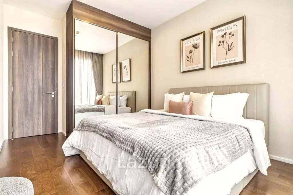 3 Bedrooms 3 Bathrooms 160 Sq.M. Menam Residence