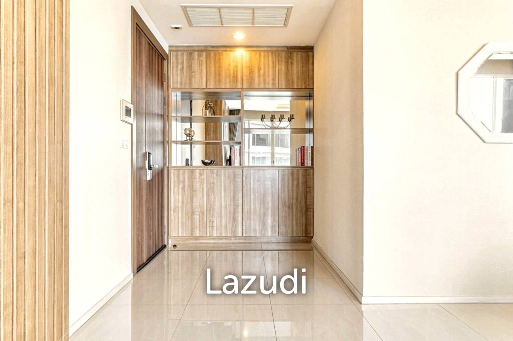 3 Bedrooms 3 Bathrooms 160 Sq.M. Menam Residence