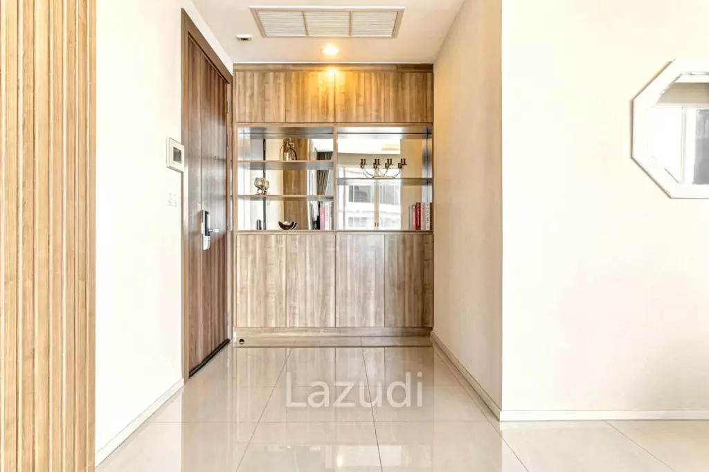 3 Bedrooms 3 Bathrooms 160 Sq.M. Menam Residence