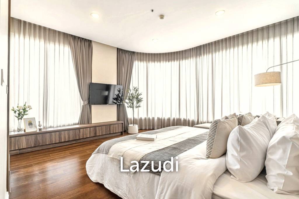 3 Bedrooms 3 Bathrooms 160 Sq.M. Menam Residence