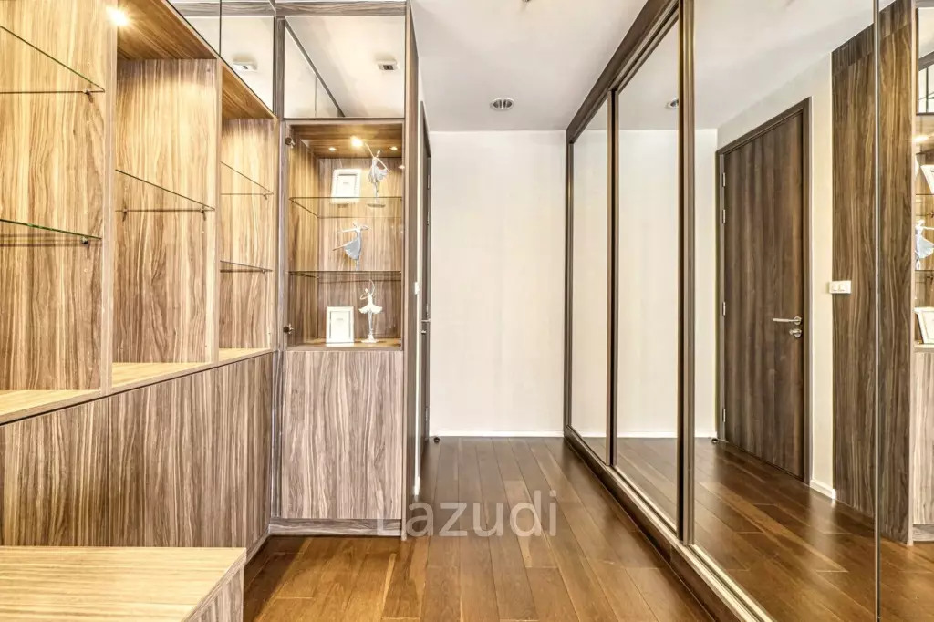 3 Bedrooms 3 Bathrooms 160 Sq.M. Menam Residence