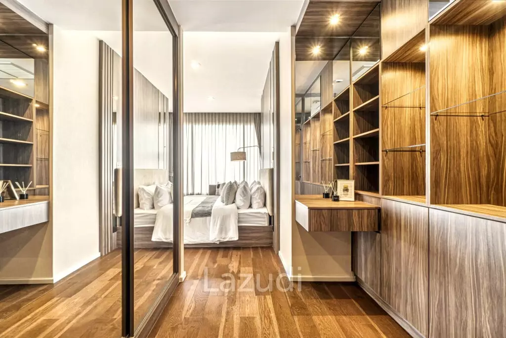 3 Bedrooms 3 Bathrooms 160 Sq.M. Menam Residence