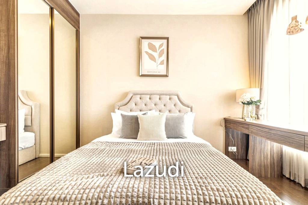 3 Bedrooms 3 Bathrooms 160 Sq.M. Menam Residence