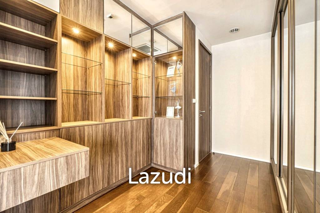 3 Bedrooms 3 Bathrooms 160 Sq.M. Menam Residence