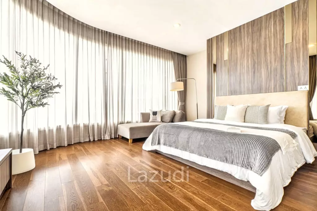 3 Bedrooms 3 Bathrooms 160 Sq.M. Menam Residence