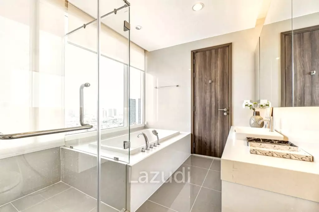 3 Bedrooms 3 Bathrooms 160 Sq.M. Menam Residence