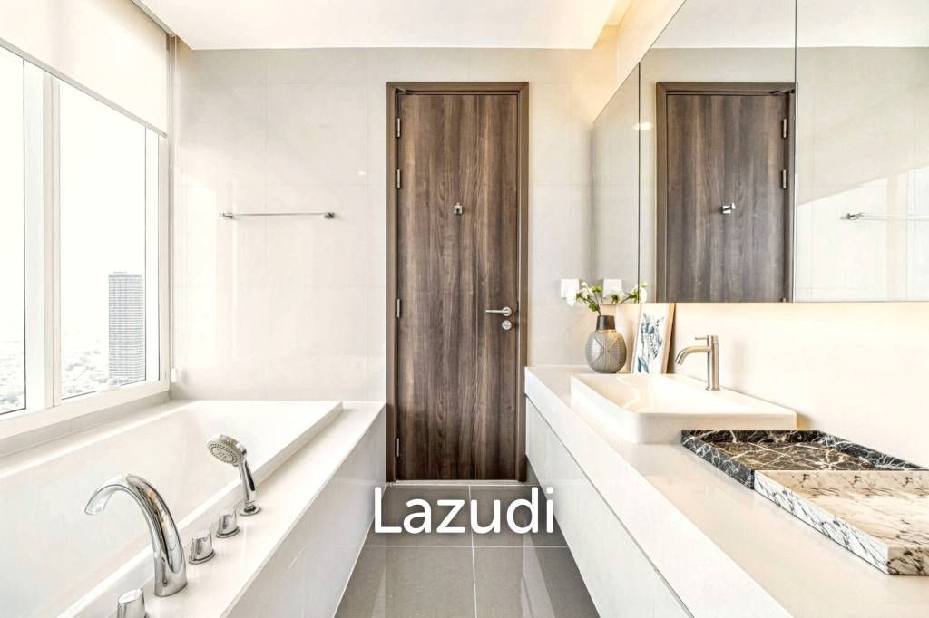 3 Bedrooms 3 Bathrooms 160 Sq.M. Menam Residence
