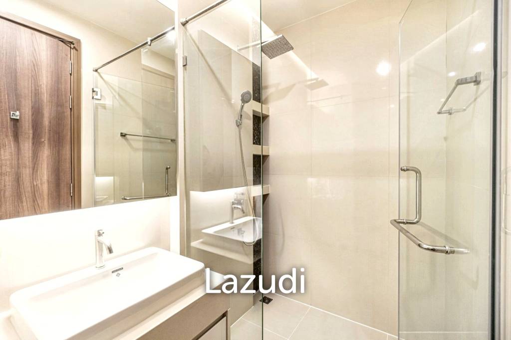 3 Bedrooms 3 Bathrooms 160 Sq.M. Menam Residence