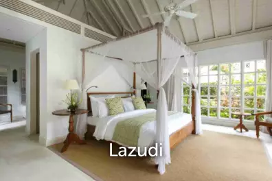 Absolute Cliff front villa in Secure Estate