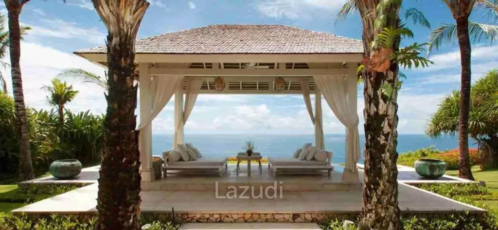 Absolute Cliff front villa in Secure Estate