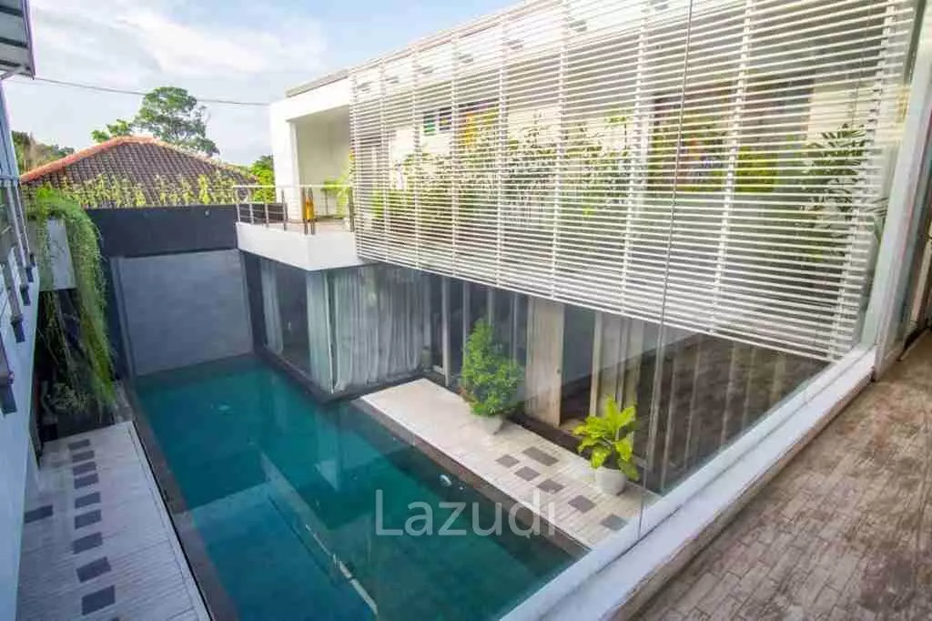 Minimalist Freehold villa in Batu Belig Seminyak