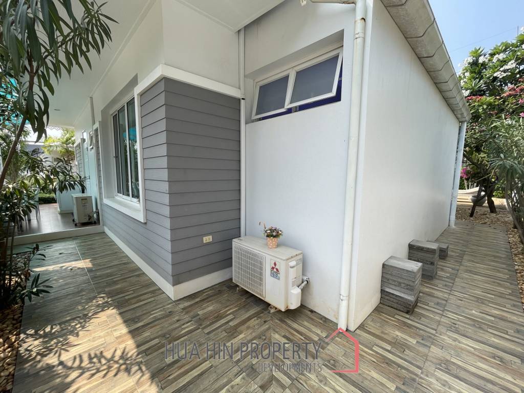 The 9 Khao Tao: Pool Villa with 3 Bedrooms and 3 Bathrooms