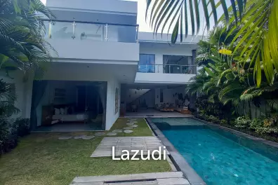Amazing 4 Bedroom Leasehold Villa in Drupadi Seminyak