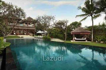 Traditional Style Villa In Pantai Lima