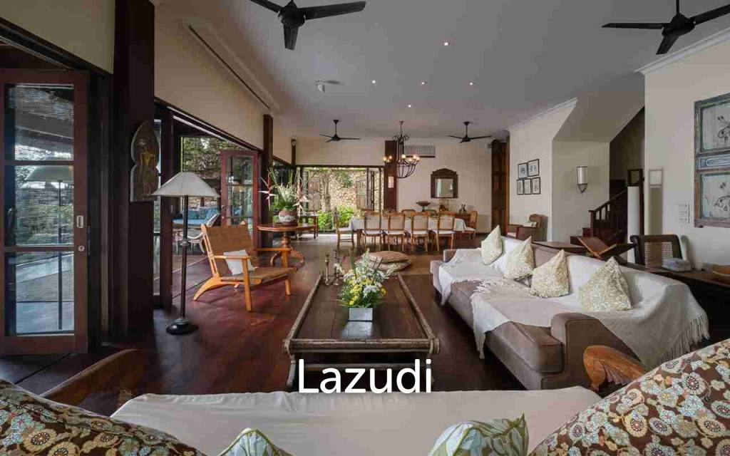 Traditional Style Villa In Pantai Lima