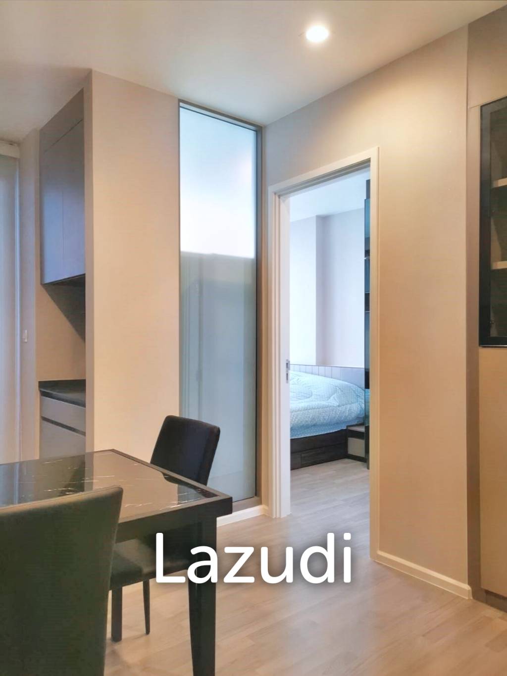1 Bed 1 Bath 35 SQ.M The Room Sukhumvit 69