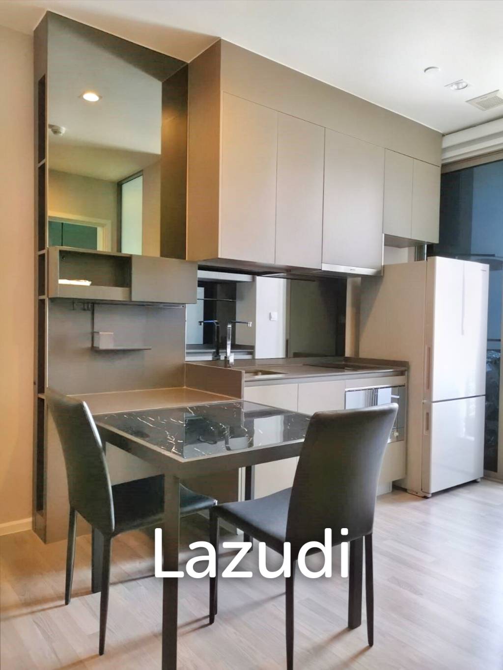1 Bed 1 Bath 35 SQ.M The Room Sukhumvit 69