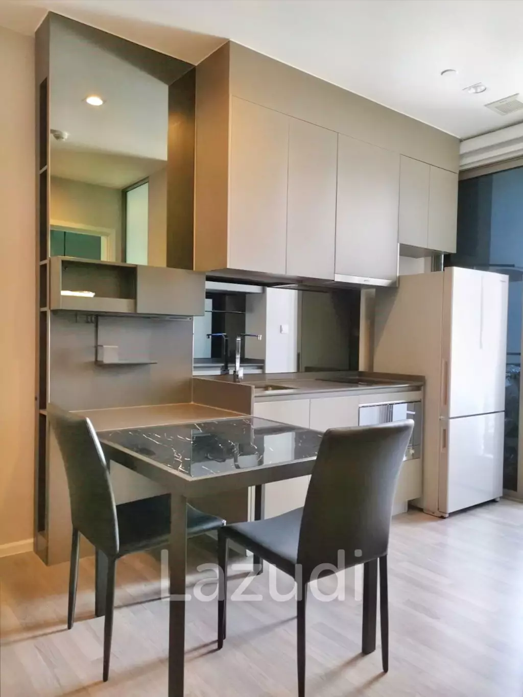 1 Bed 1 Bath 35 SQ.M The Room Sukhumvit 69