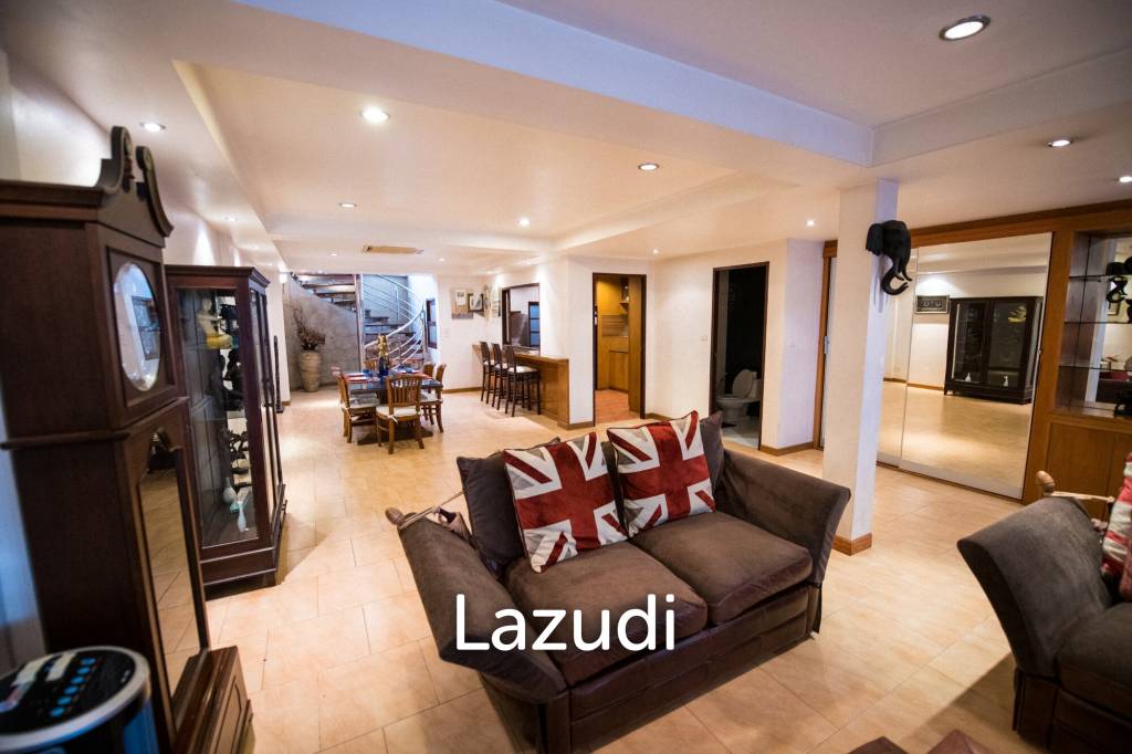 440 sqm modern 3 storey townhouse in Khlong Tan Nuea Watthana Bangkok