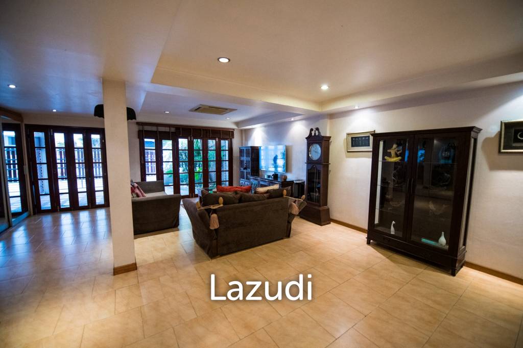 440 sqm modern 3 storey townhouse in Khlong Tan Nuea Watthana Bangkok
