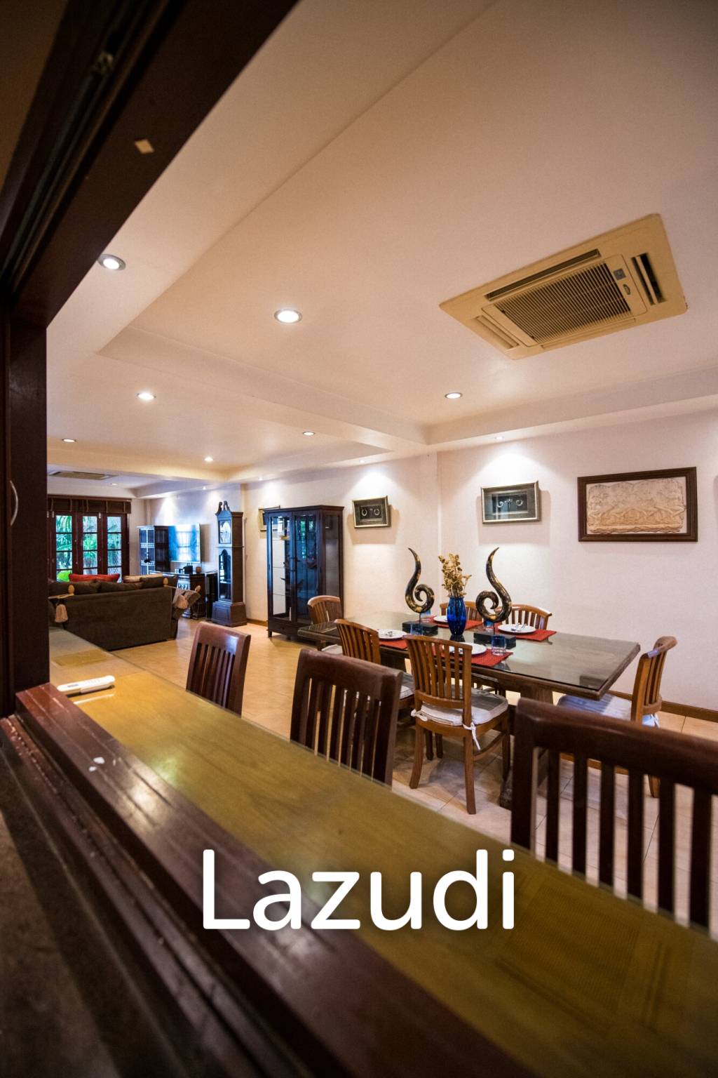 440 sqm modern 3 storey townhouse in Khlong Tan Nuea Watthana Bangkok